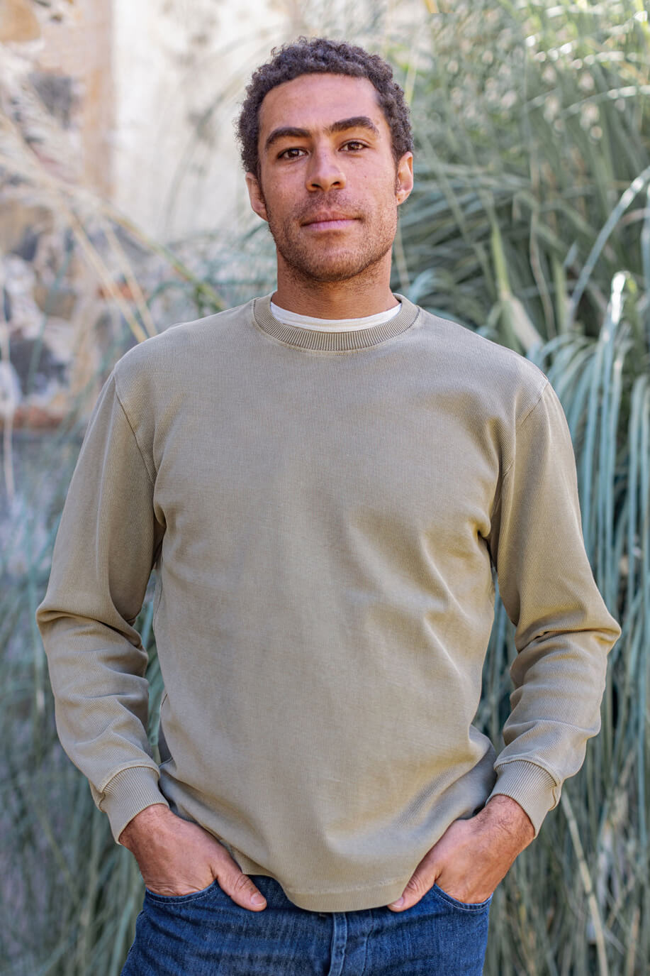 Alex Crane Caza Crewneck in clay style