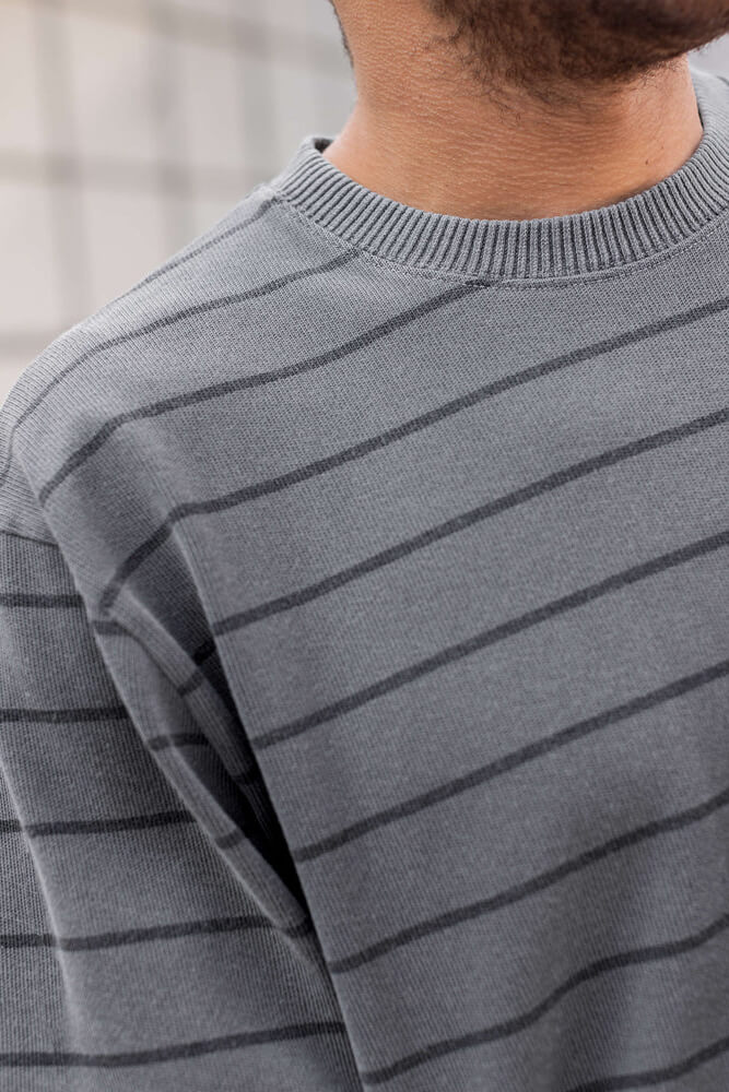 Alex Crane Caza Crewneck in slate rio close up