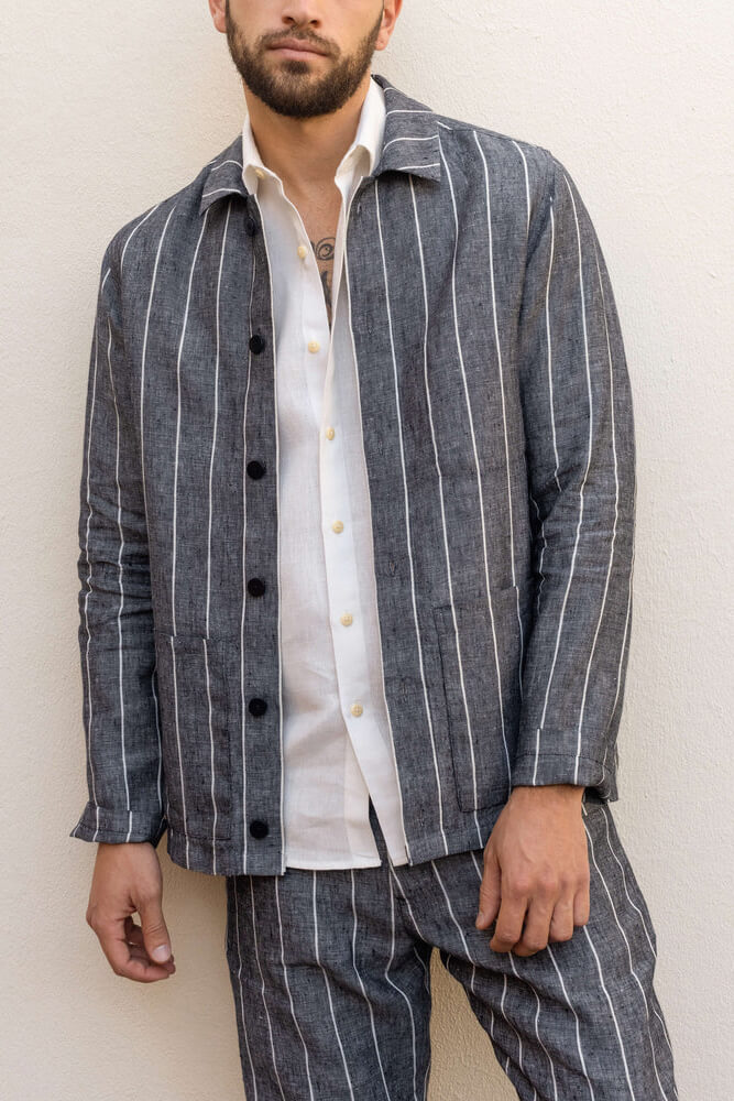 Man wearing the Alex Crane Kite Jacket in chalk