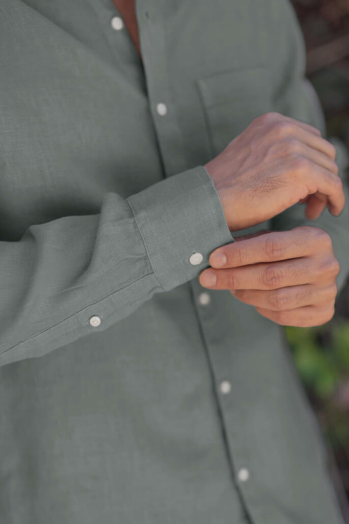 Alex Crane Playa Shirt in jade close up