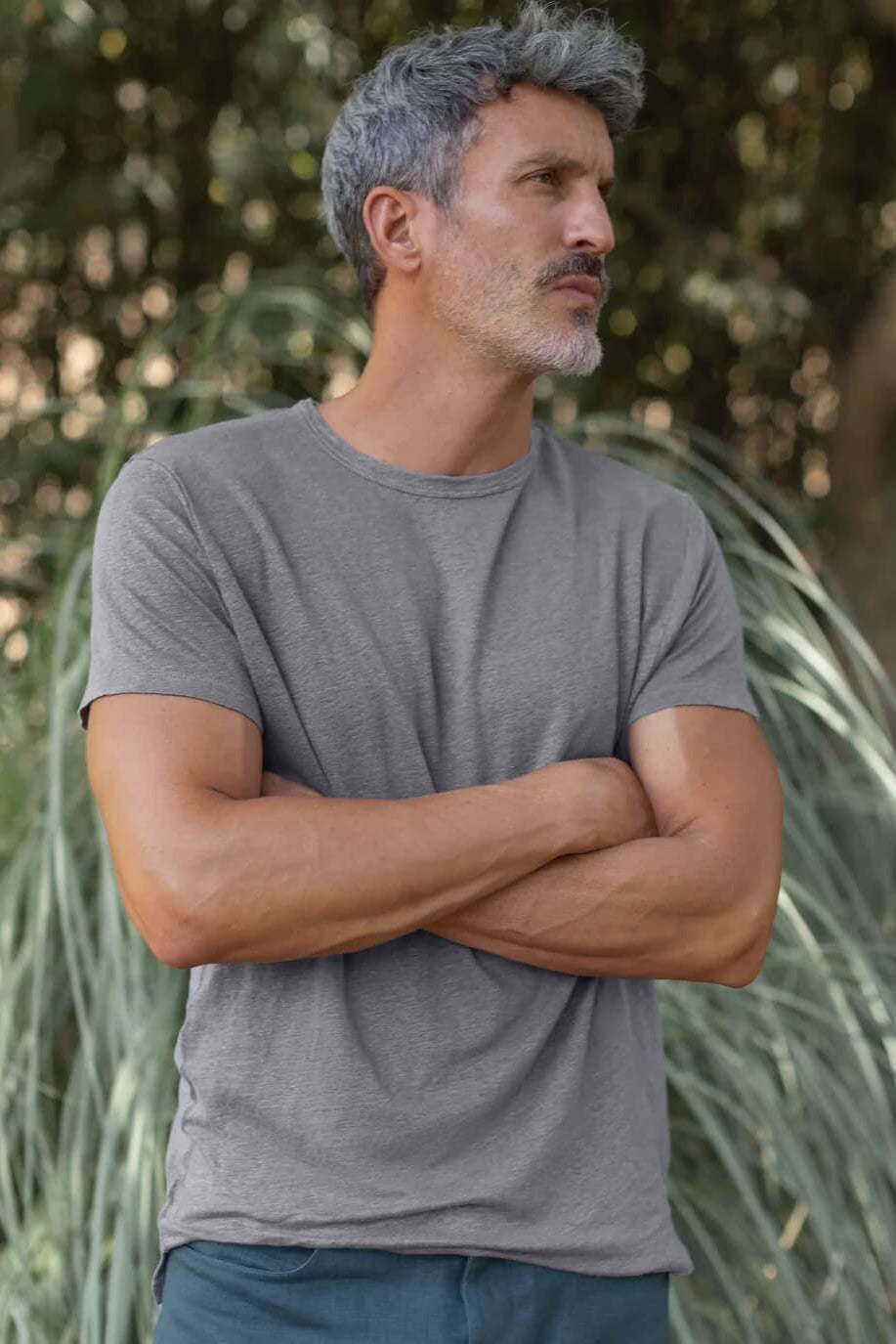 Alex Crane Sun Tee in Slate lifestyle