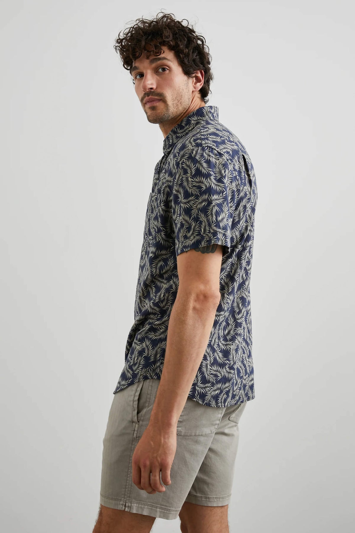 Rails Carson Shirt men's short-sleeve linen blend button-down with traditional fit and single chest patch pocket.