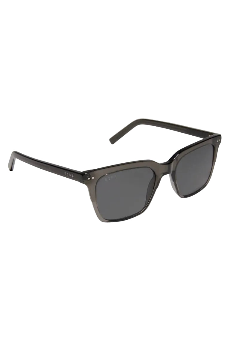 Diff Eyewear Billie Polarized Sunglasses in Black Smoke Crystal