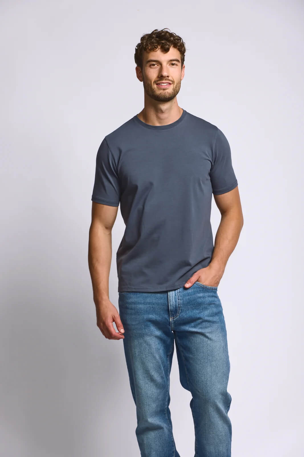 Easy Mondays Crew Neck T-Shirt men's lightweight cotton stretch tee with tailored fit and overstitched crew neckline.