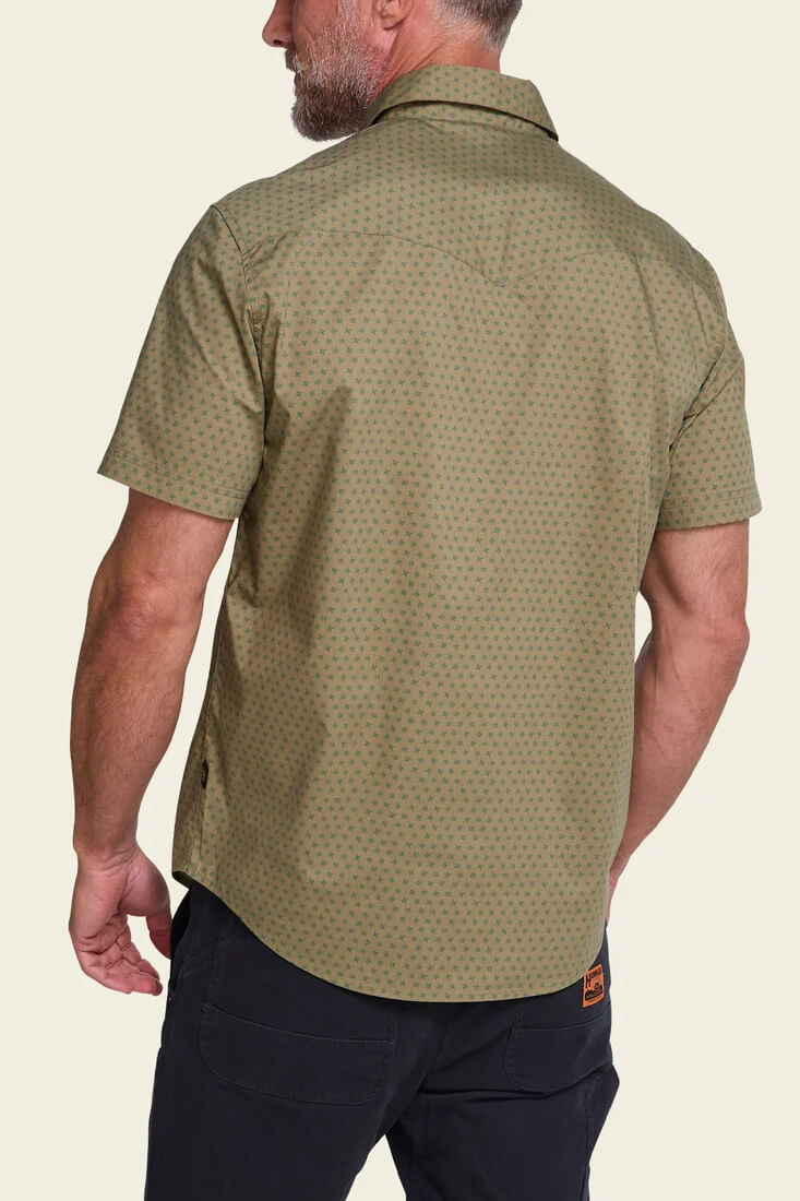 Howler Brothers H Bar B Snapshirt men's short sleeve pearl snap shirt in Vision Quest print with Western-inspired styling.