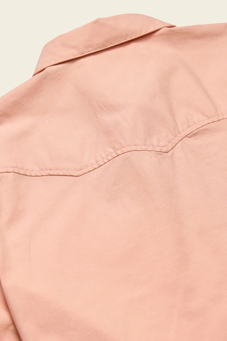 Howler Bros Crosscut Deluxe Short Sleeve Snapshirt in Seagrass Coral Oxford back close up