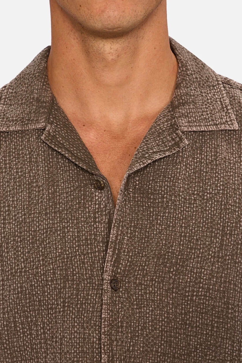 Industrie The Canyon Short Sleeve Shirt in Bark front close up