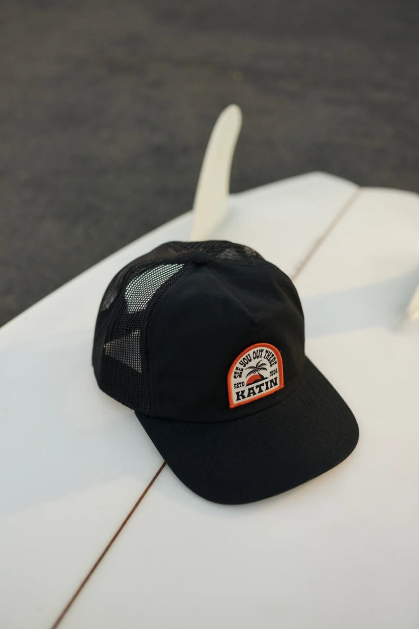 Solo Trucker Hat