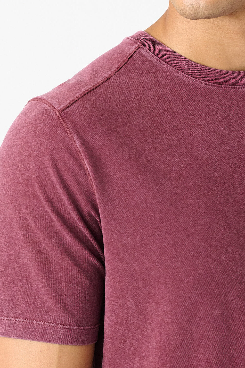 Legends Aviation Tee Curved Hem men's short sleeve T-shirt with relaxed fit and modern curved hem