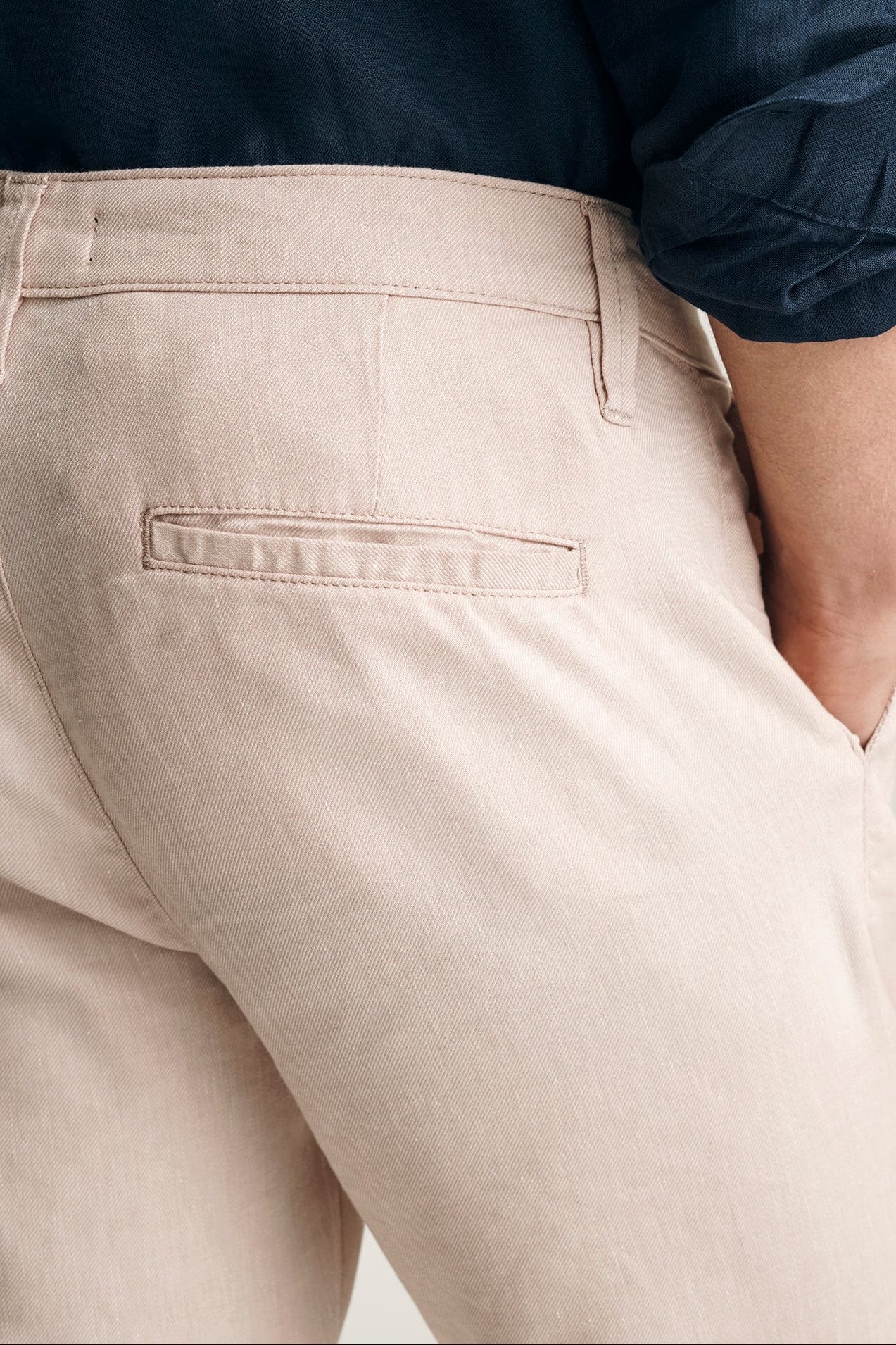 Back details on Will Pleated Straight Chino Pants in Cream Linen by Mavi