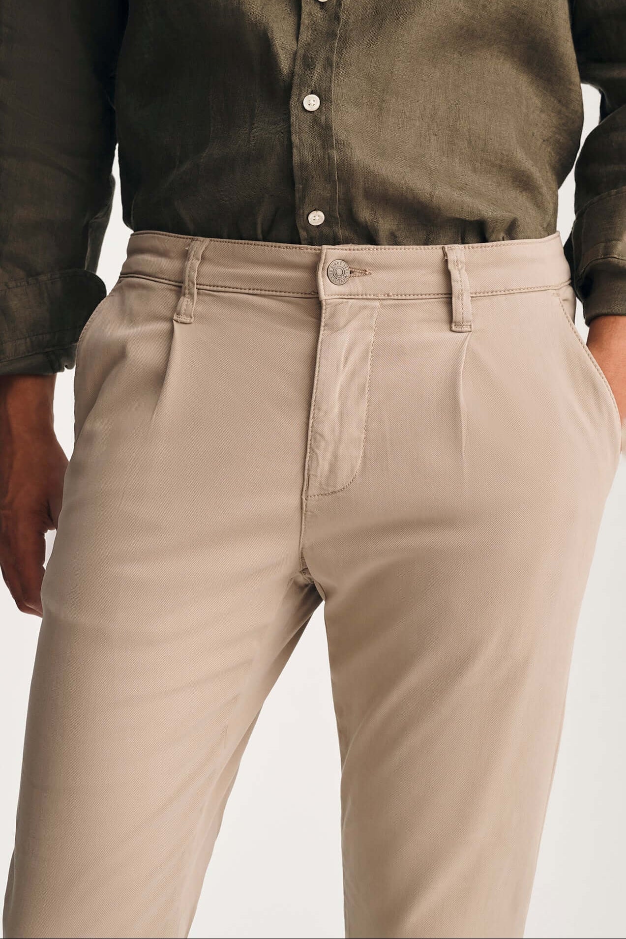 Front details Mavi Will Pleated Straight Chino Pants in Nature City