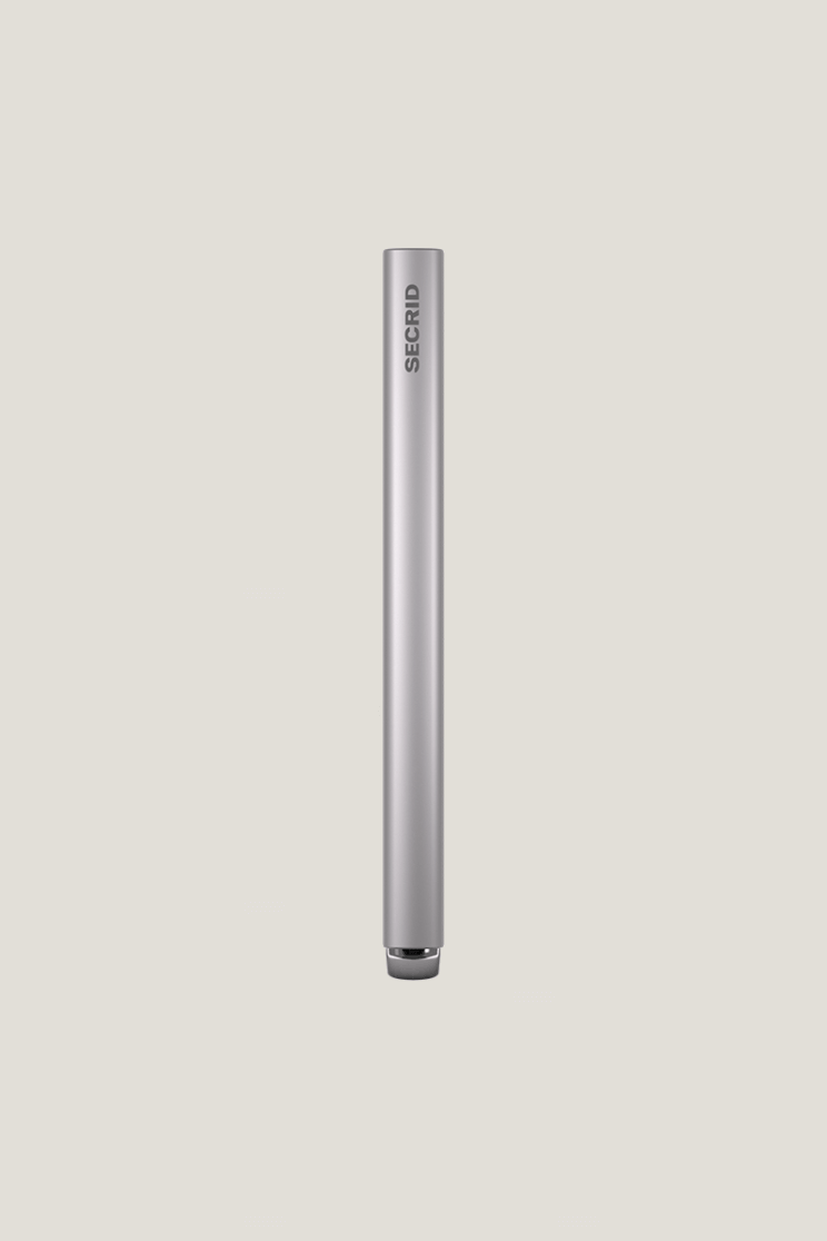 SEcrid aluminum cardholder in fluted silver