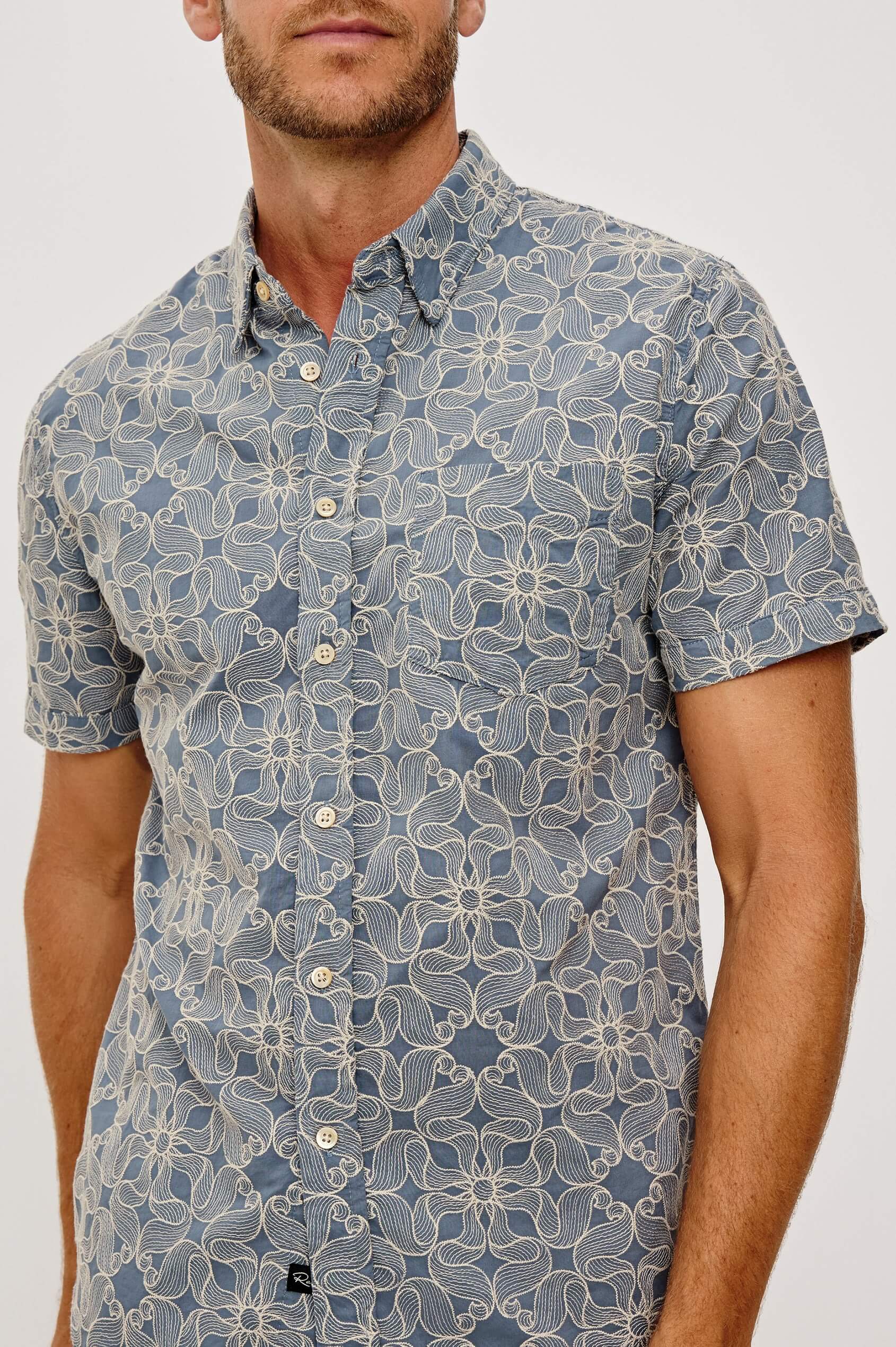 Rails Hale shirt in Whirling Daisy Steel close up