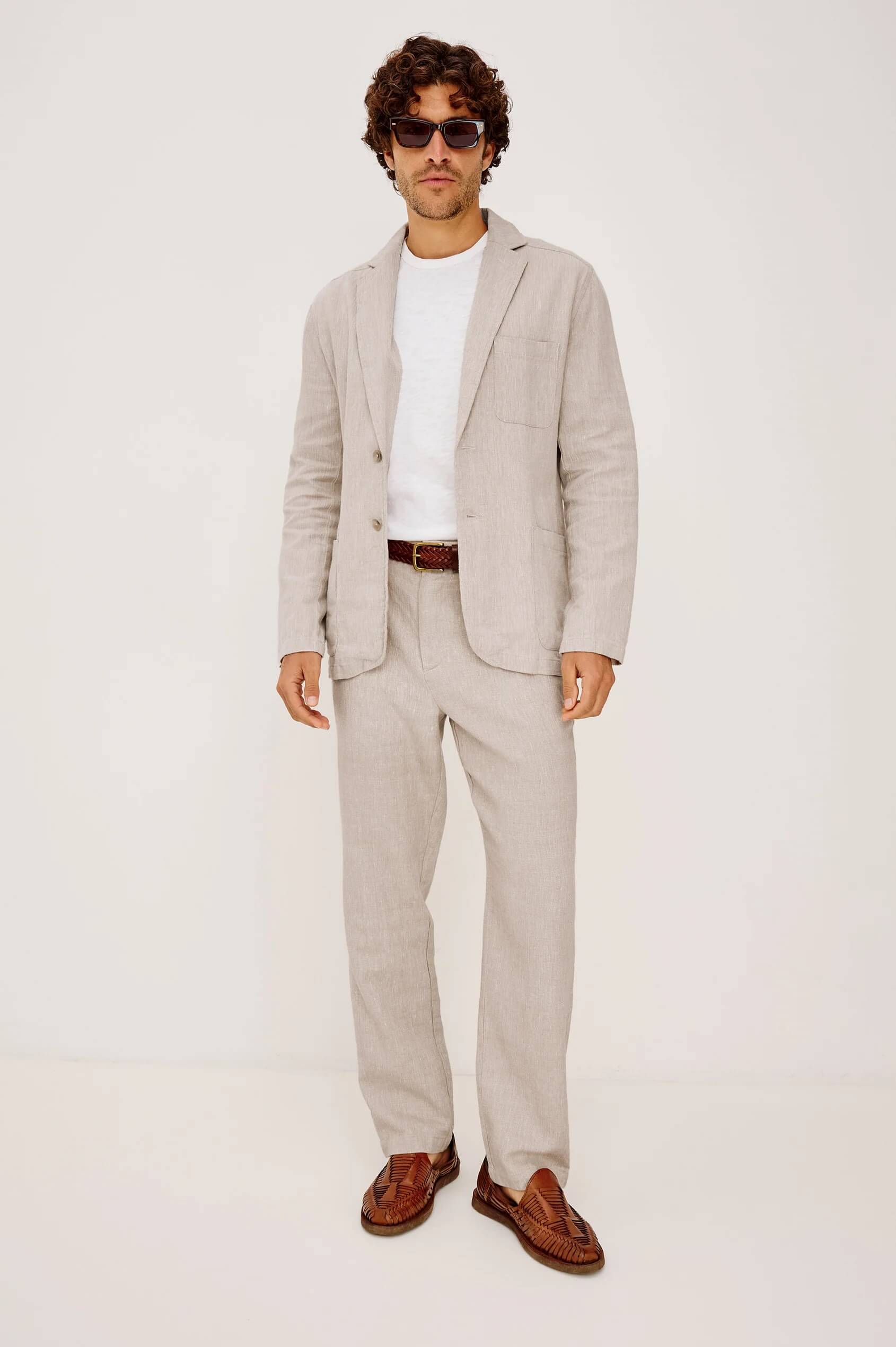 Man wearing the Rails Harris blazer in Sand Dune