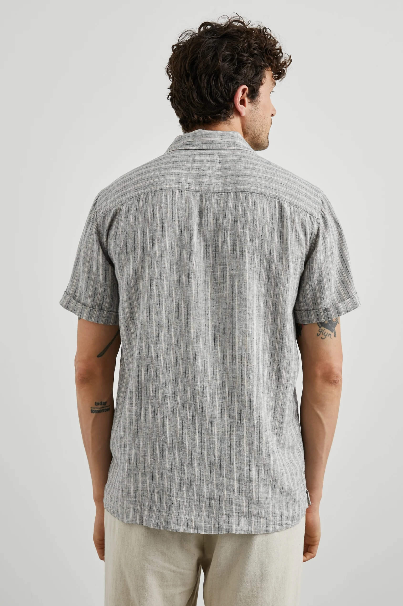 Rails Waimea shirt in Quinoa Navy Stripe back fit