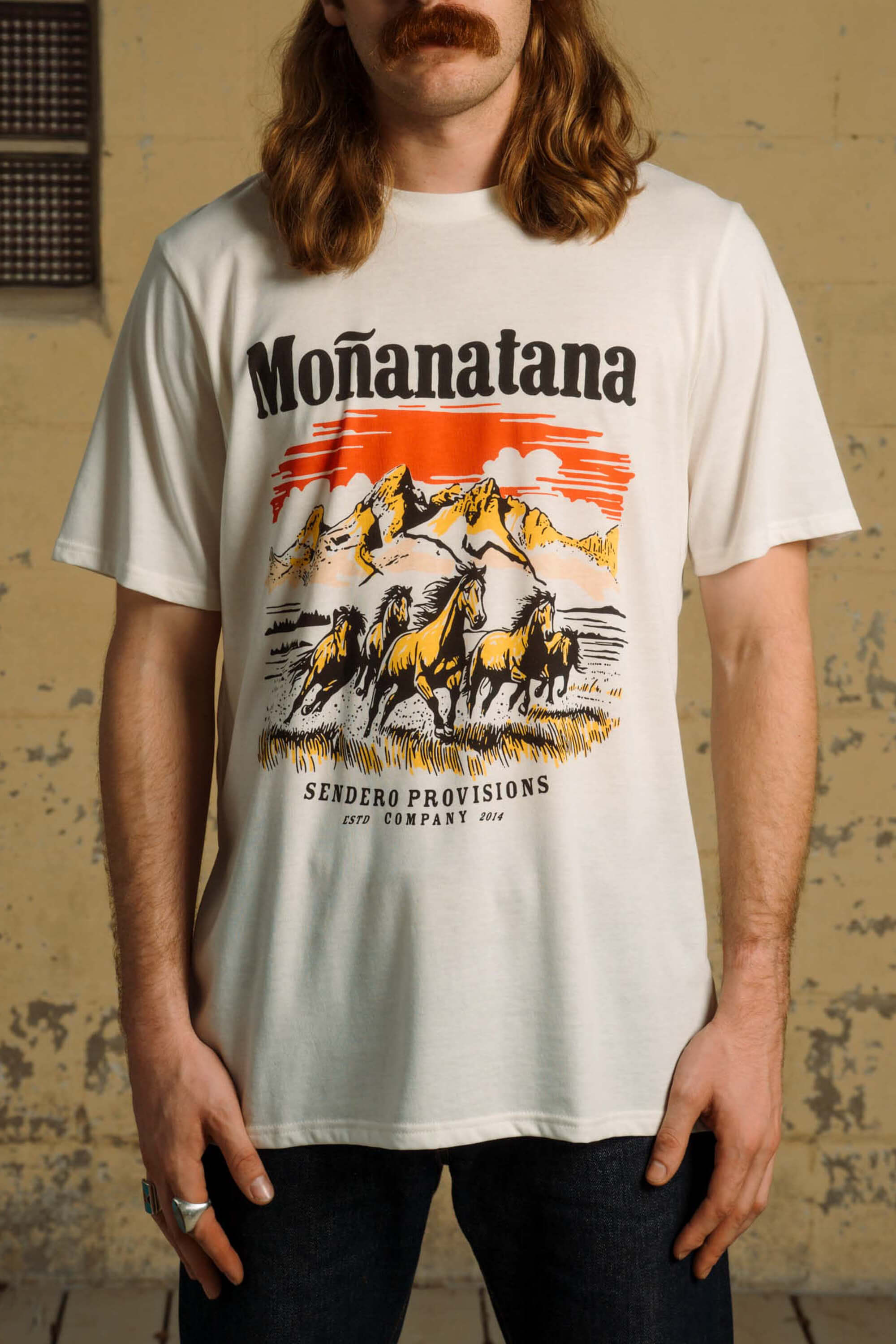 Sendero Monanatana Shirt in white lifestyle