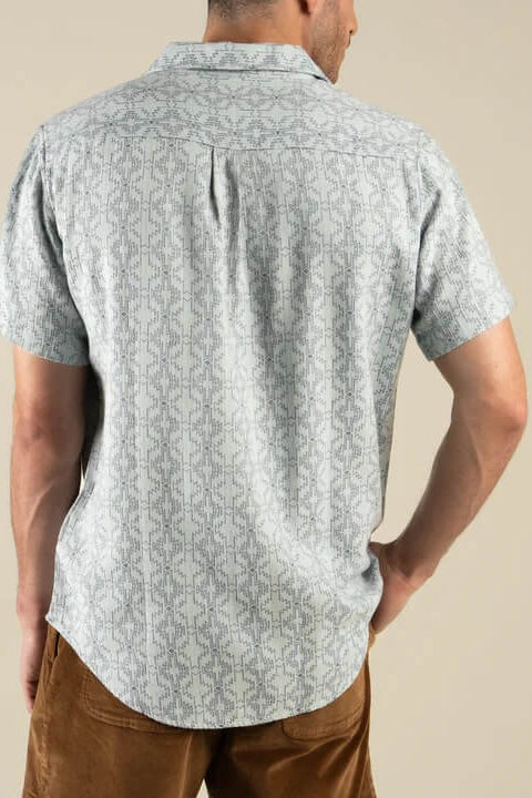 Sendero City Slicker SS Shirt in Arizona Chevron Faded Blue back fit
