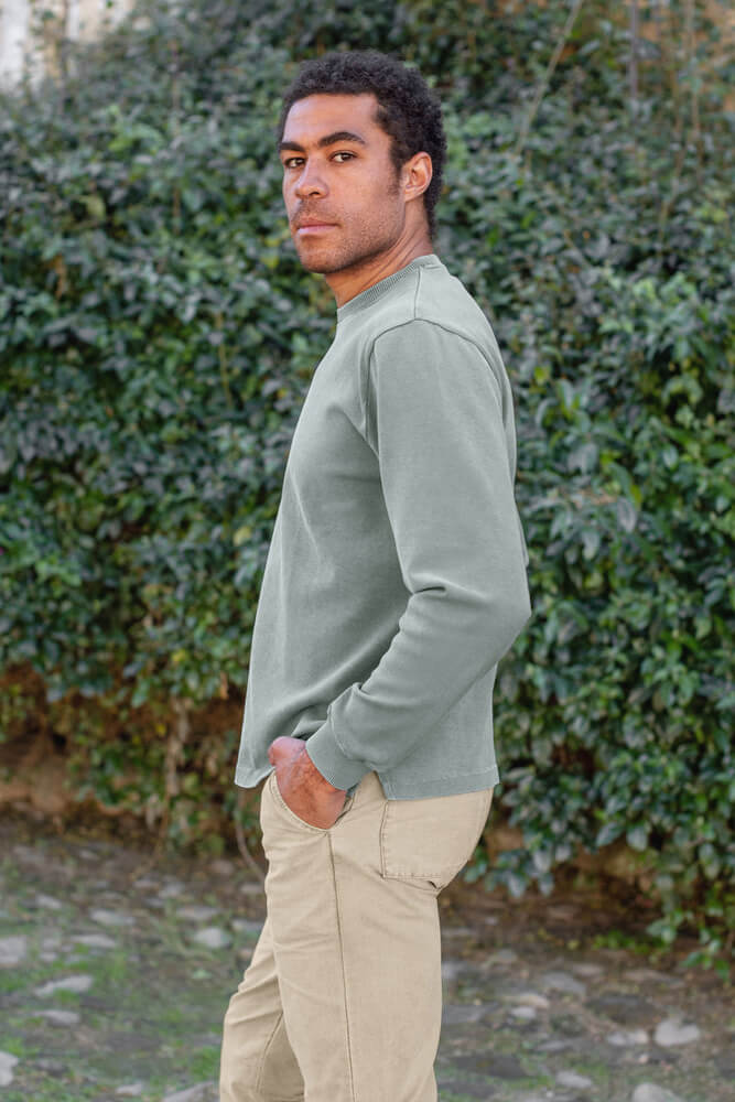 Alex Crane Caza Crewneck in jade lifestyle