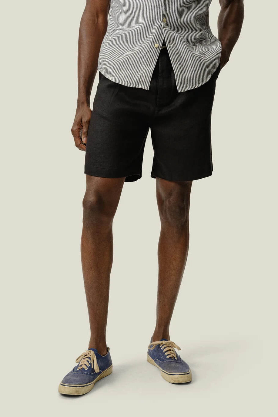 Alex Crane Alta Shorts in Night fit