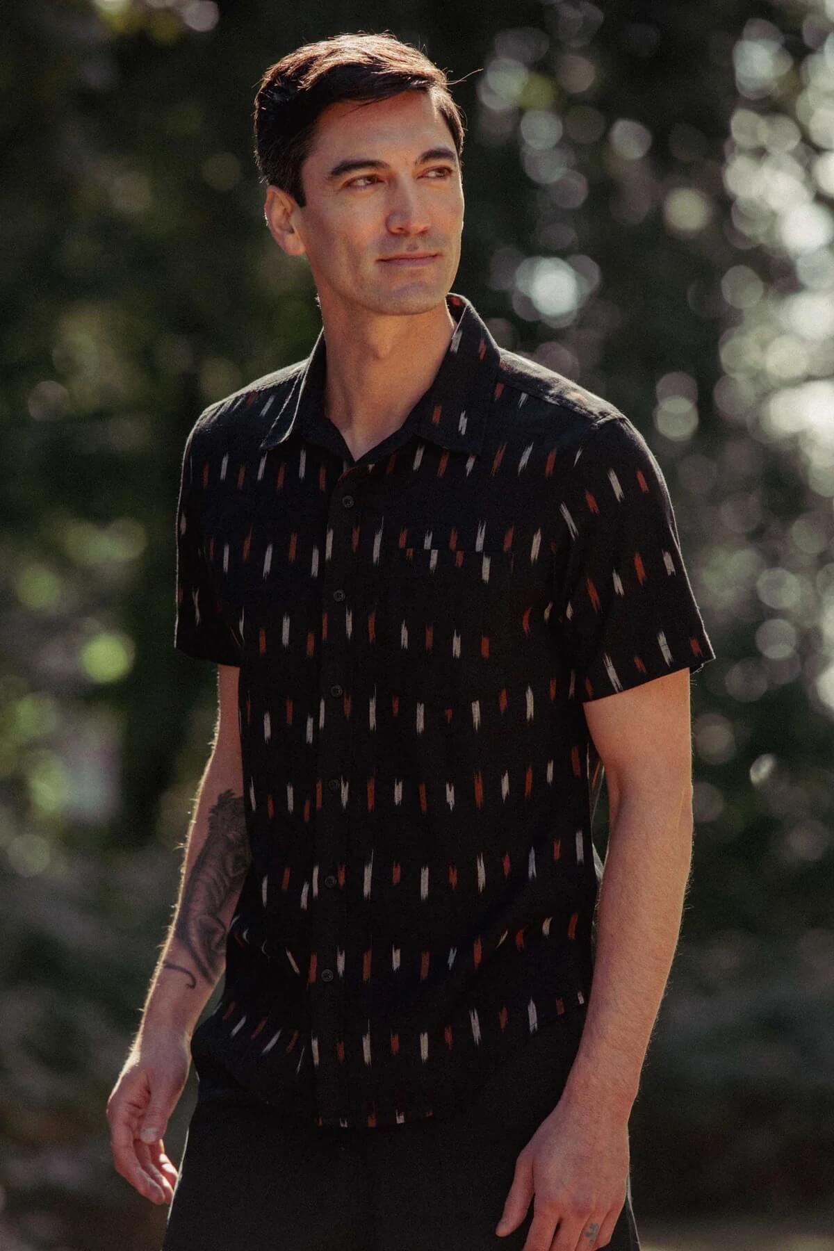 Bridge and Burn The Harbor Slim Shirt in Dotted Horizon
