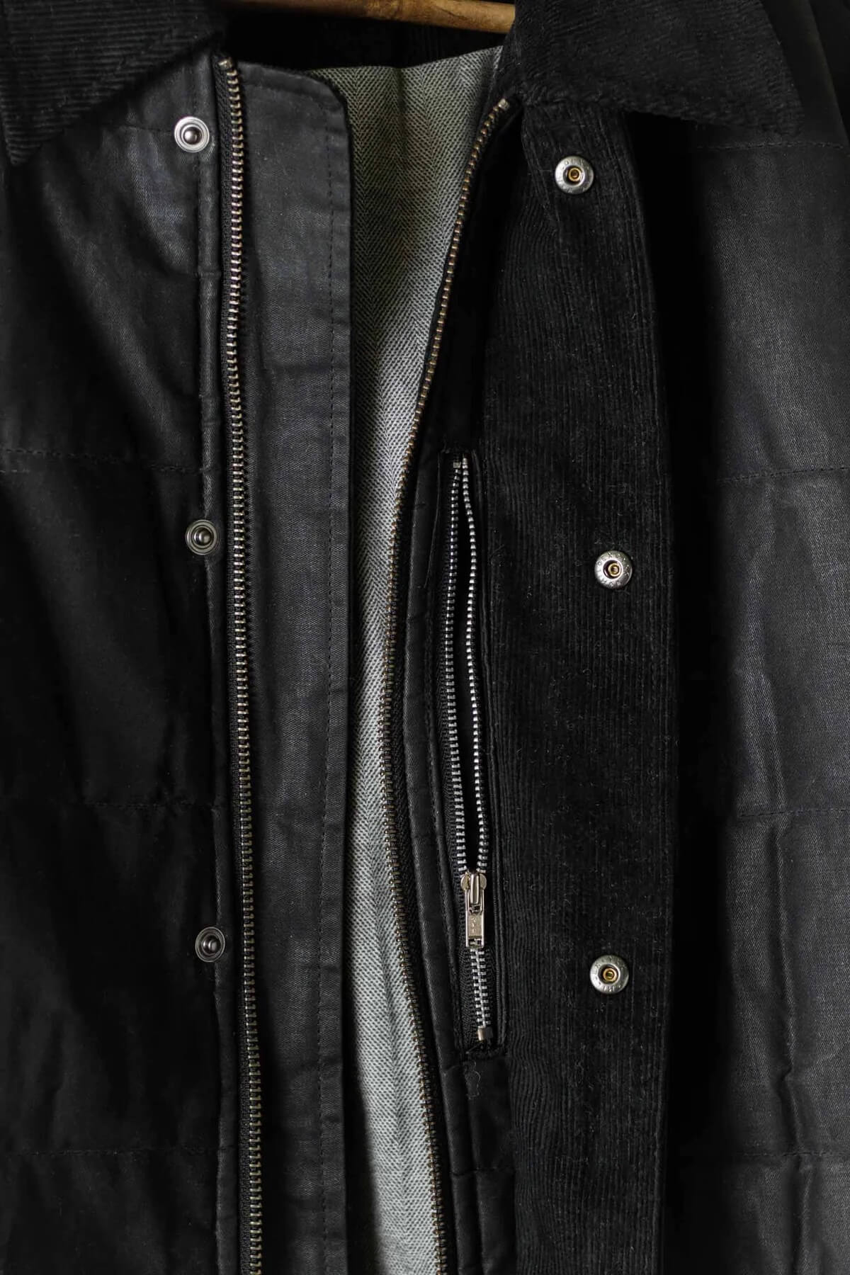 Bridge and burn The Holman Quilted Jacket in Black Waxed Canvas details