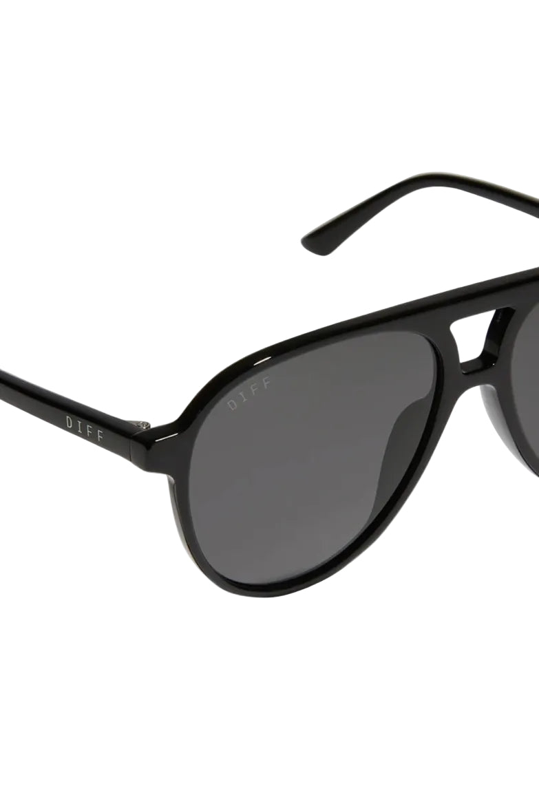 Diff Tosca II Polarized Sunglasses in Black/Grey close up