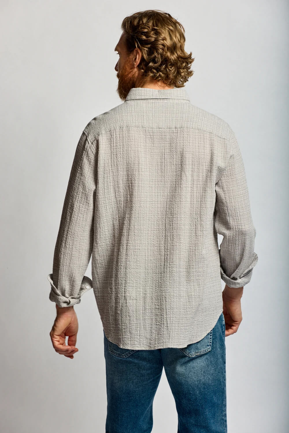 Easy Mondays Crinkle Plaid Button Down men's lightweight cotton shirt with textured crinkle weave, relaxed collar and classic plaid pattern.