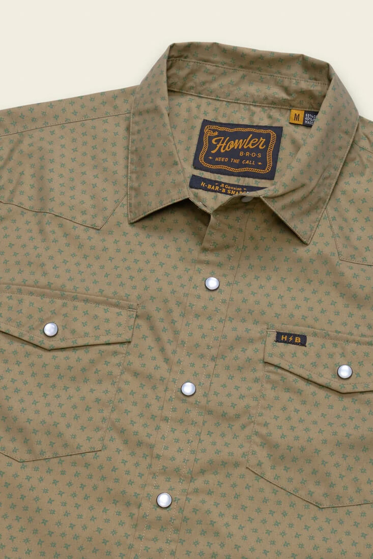Howler Brothers H Bar B Snapshirt men's short sleeve pearl snap shirt in Vision Quest print with Western-inspired styling.