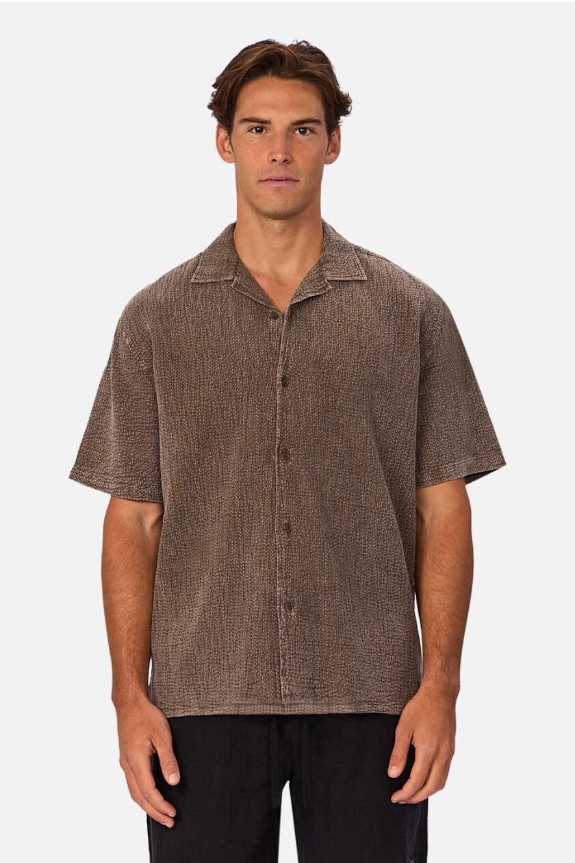 Industrie The Canyon Short Sleeve Shirt in Bark
