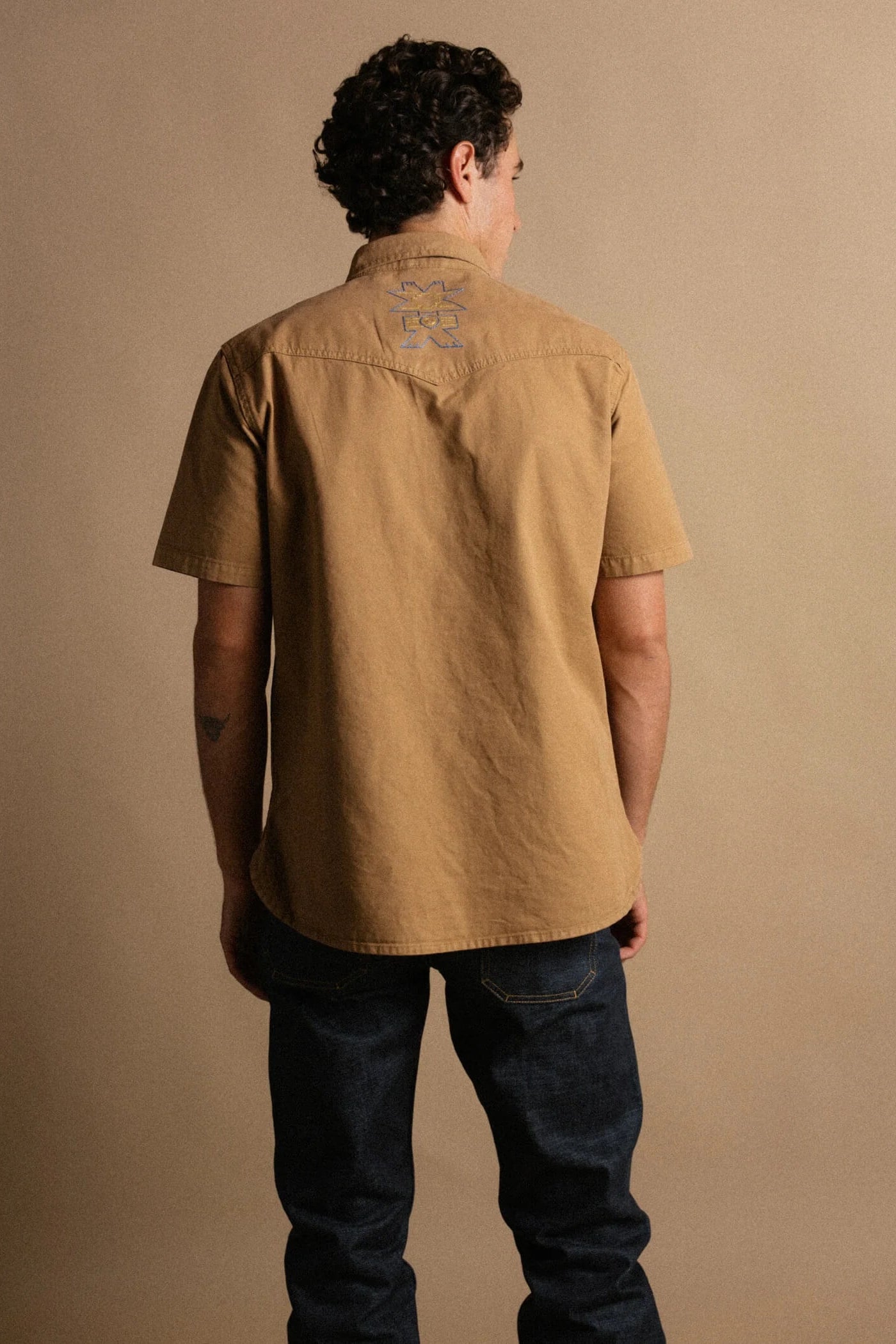 Iron & Resin Sapa Shirt in Beige back fit