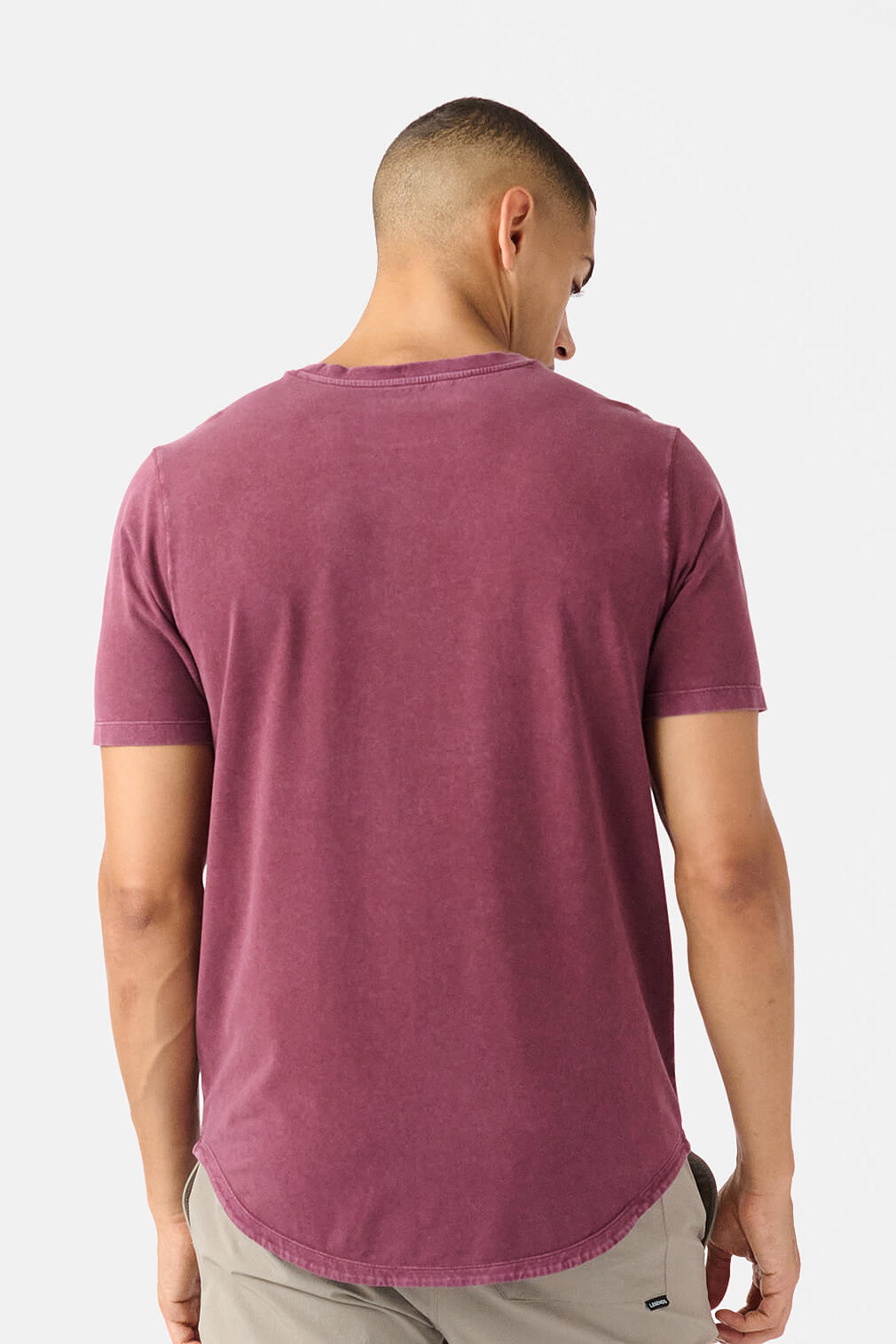 Legends Aviation Tee Curved Hem men's short sleeve T-shirt with relaxed fit and modern curved hem