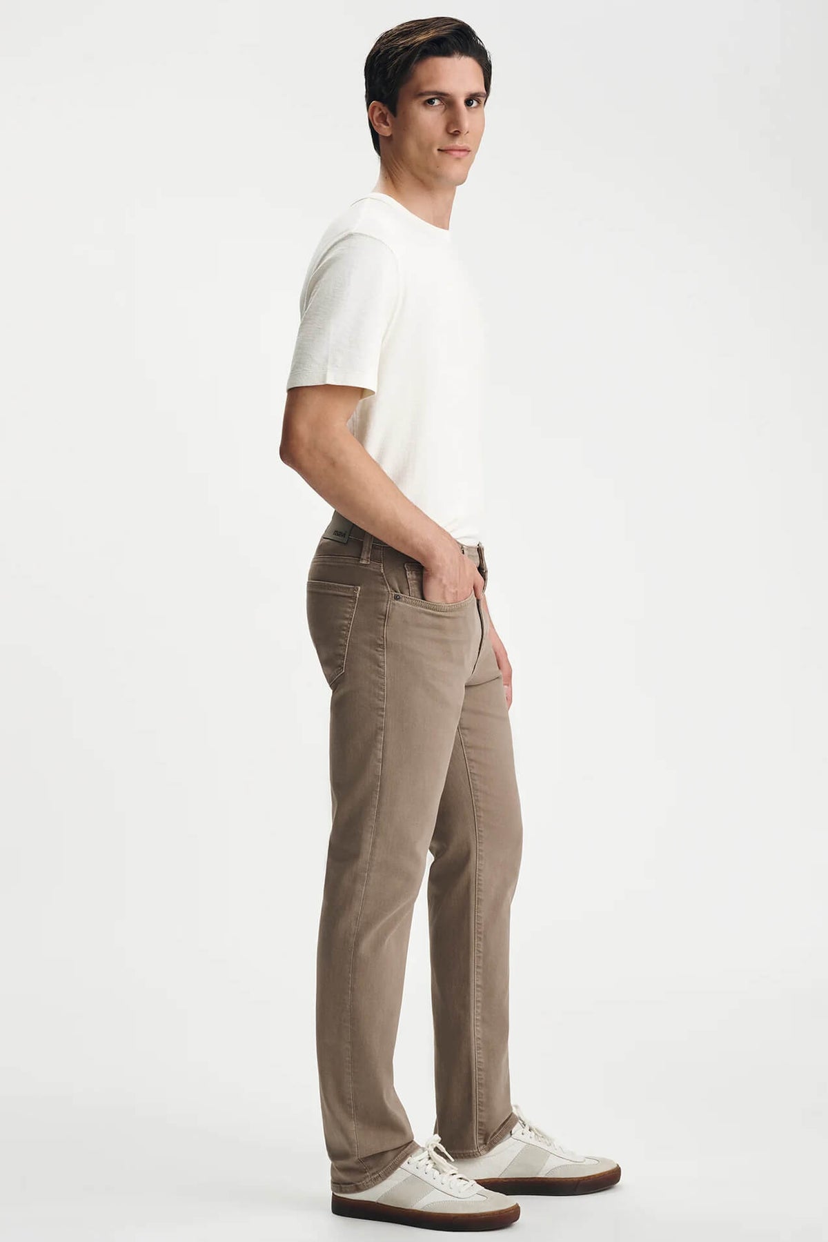 Mavi Zach Straight Leg Jeans men's regular-rise denim with classic fit through the hip and thigh and straight-leg silhouette.