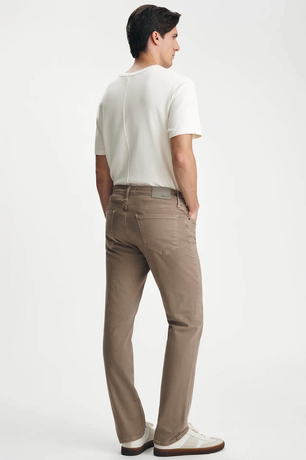 Mavi Zach Straight Leg Jeans men's regular-rise denim with classic fit through the hip and thigh and straight-leg silhouette.