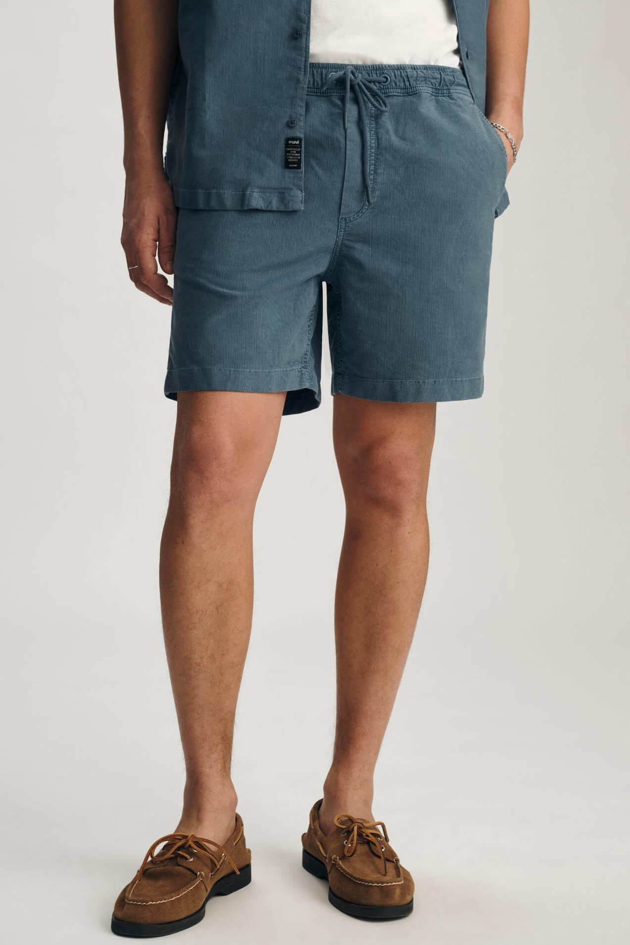 Mavi Textured Shorts in flint stone details