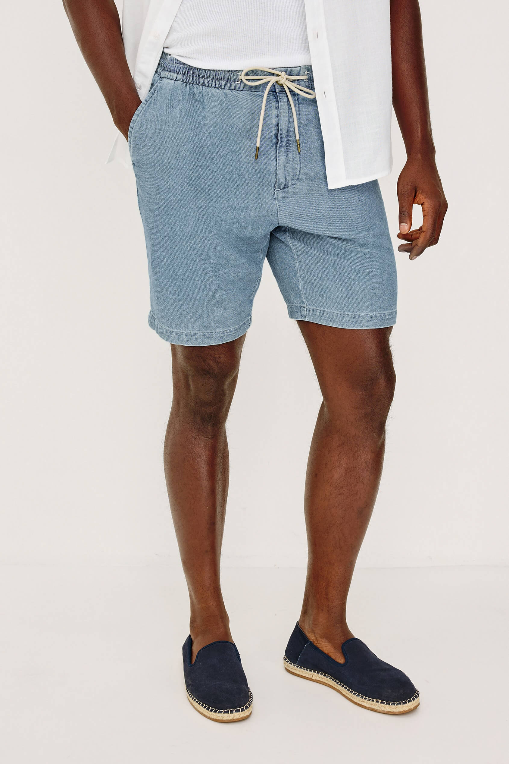 Rails Archer Short in medium wash indigo