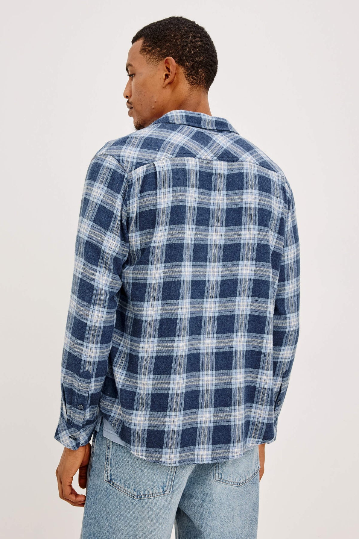 Rails Lennox Shirt men's plaid button-down with relaxed fit, spread collar, chest pocket and soft double-brushed fabric