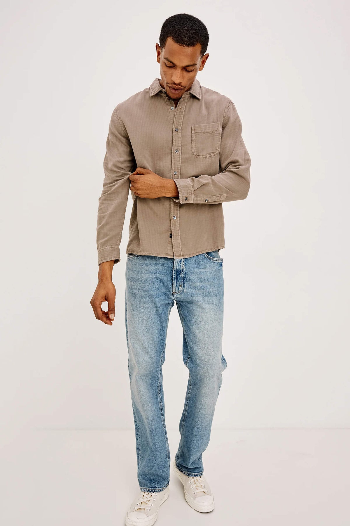 Rails Owens Shirt men's lightweight cotton gauze button-down with subtle herringbone texture, spread collar and chest patch pocket