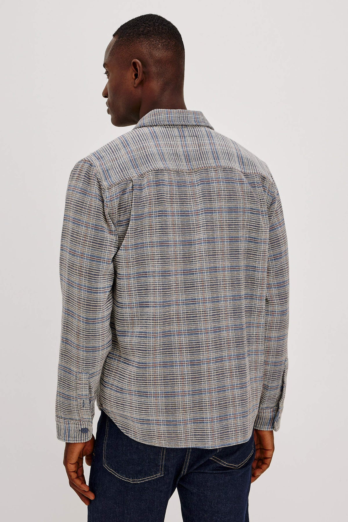 Rails Warren Overshirt men's textured chenille cotton-blend button-down with relaxed fit, point collar and dual chest flap pockets.