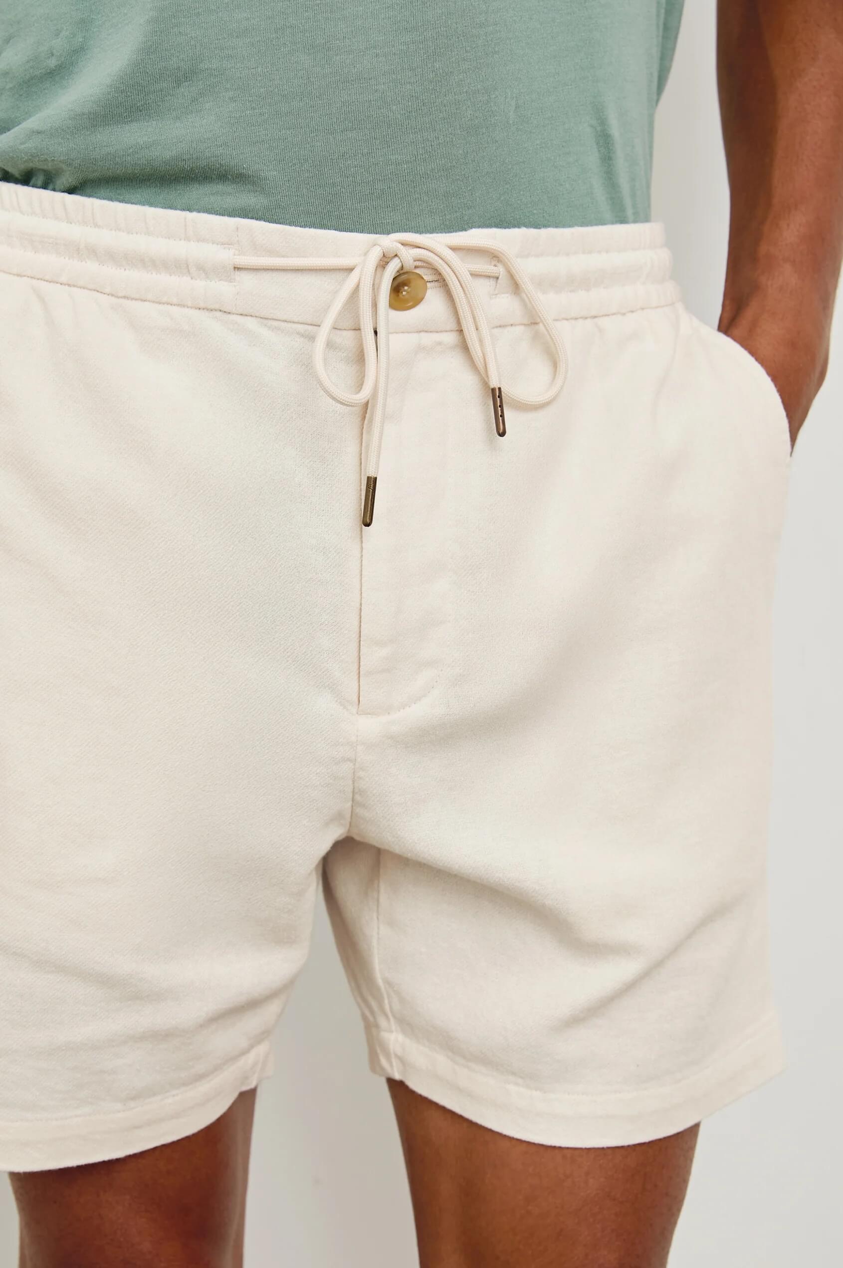 Rails Archer 6" short in Ecru close up