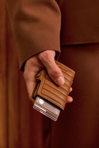 Secrid TwinWallet Emboss in cognac