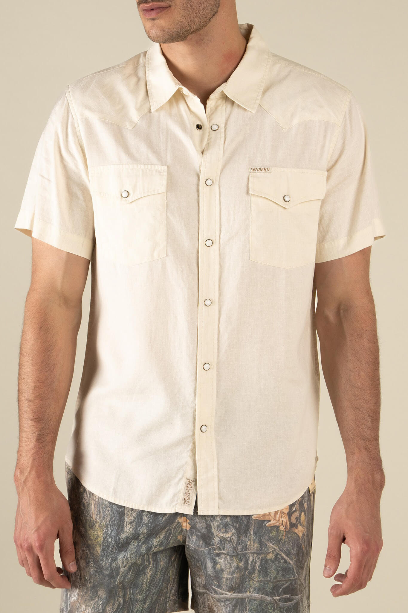 Sendero Wyatt short sleeve Shirt in antique white