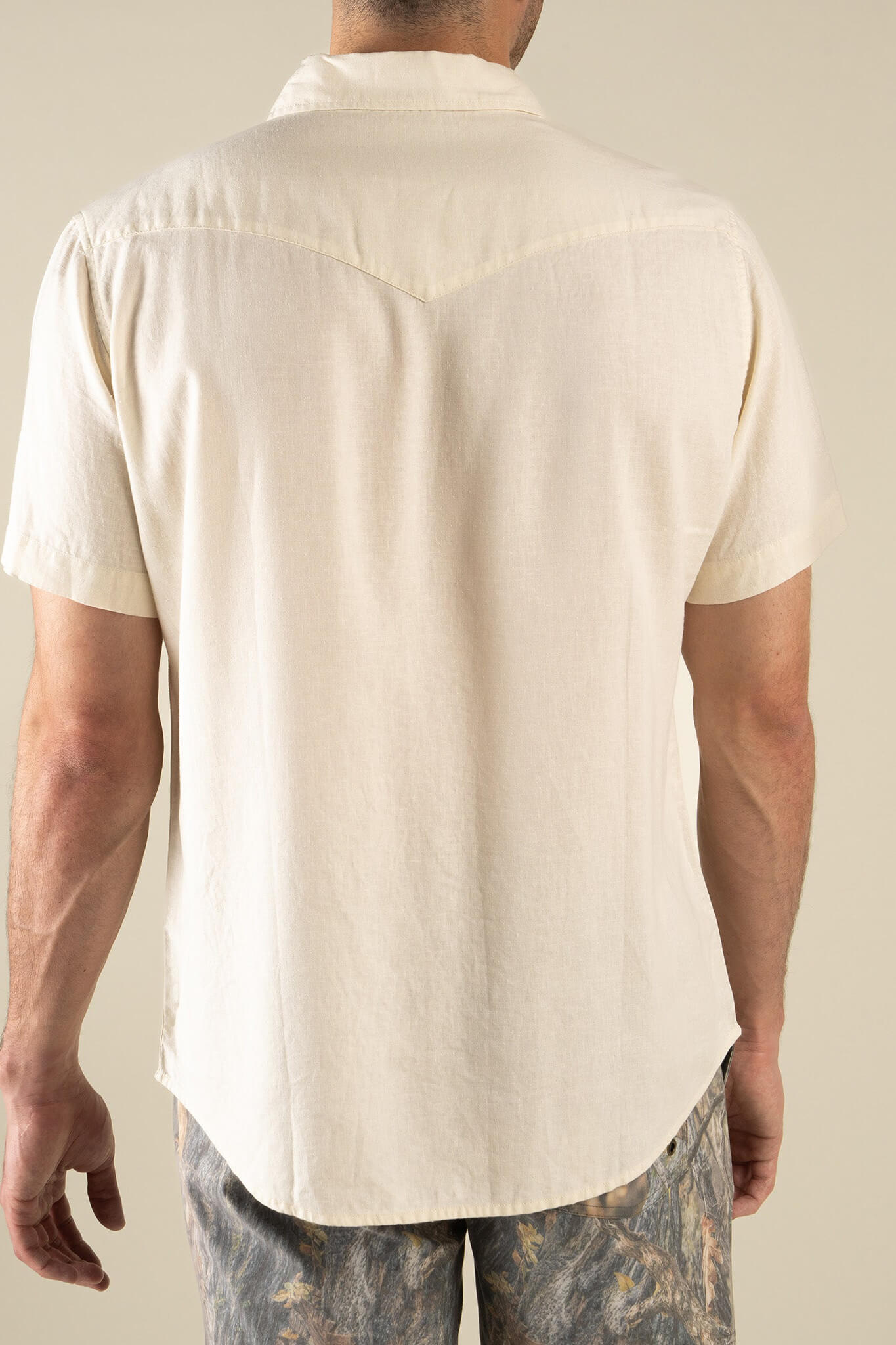 Sendero Wyatt Shirt in antique white back