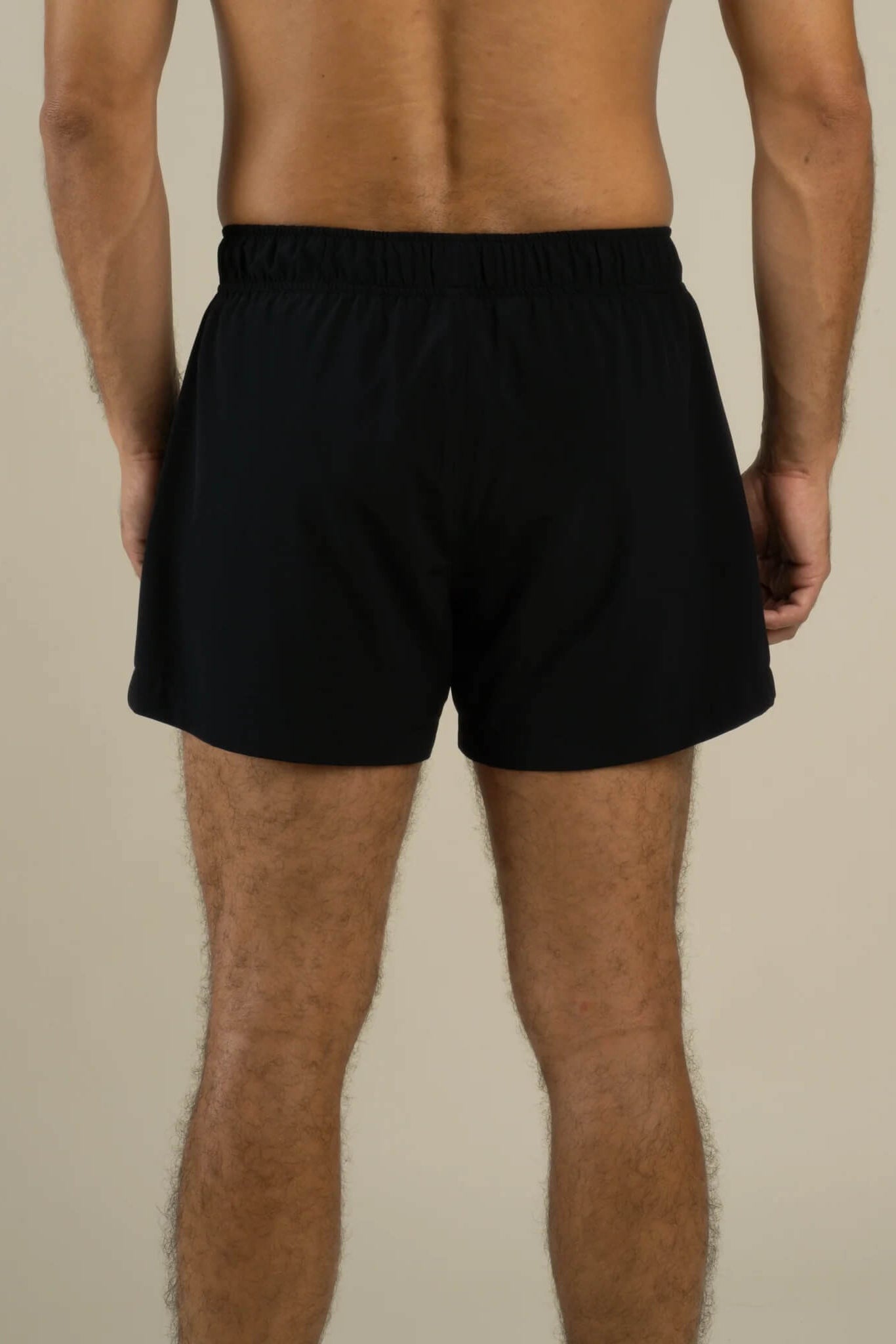 Sendero Crosslight Active Short in Black/Brown back fit
