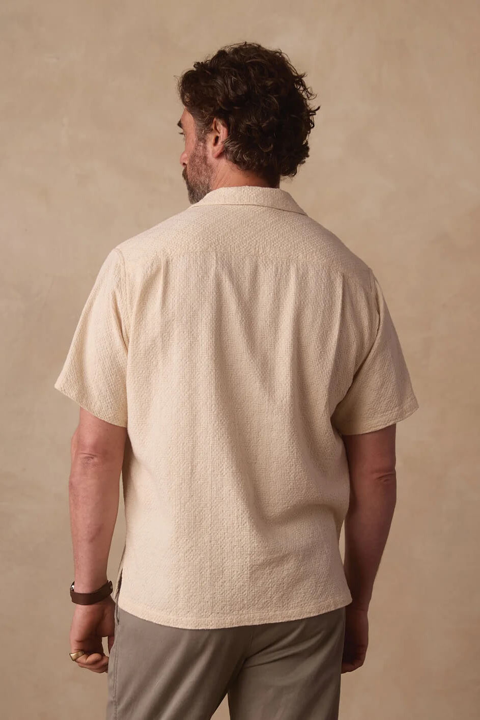 The Normal Brand Freshwater Resort Shirt in Motivo Chalk back fit